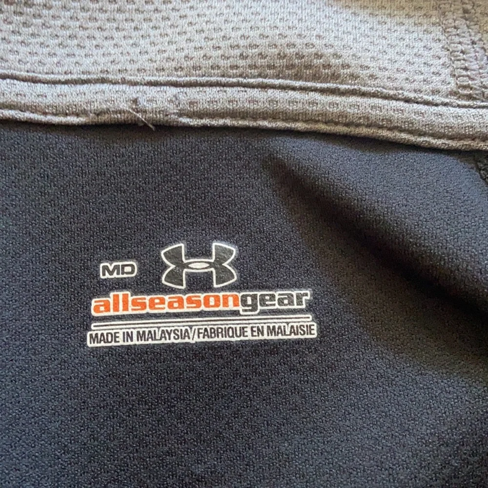 Under armor all season pull over - Picture 8 of 9
